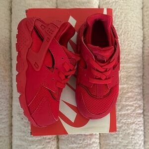 Nike Kids All-Red Huarache-Style Sneakers